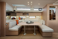 Oceanis 51.1 Yacht interior