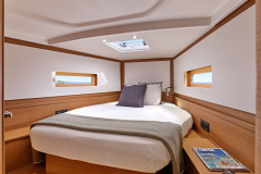 First 44 interior bed