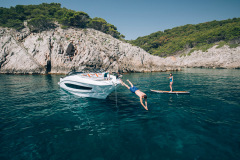 Flyer 10 powerboat