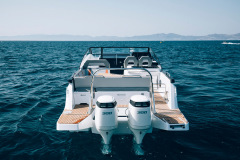 Flyer 10 powerboat