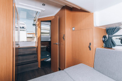 Flyer 10 powerboat interior