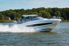 Flyer 10 powerboat