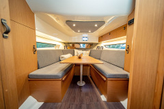 Flyer 10 powerboat interior