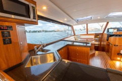 Hylas M49 powerboat interior Hylas M49 powerboat interior