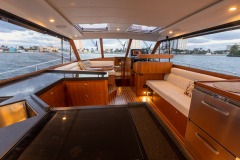 Hylas M49 powerboat interior Hylas M49 powerboat interior