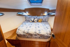 Hylas M49 powerboat interior Hylas M49 powerboat interior