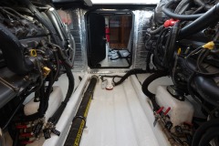 Hylas M49 powerboat interior Hylas M49 powerboat interior