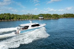 Hylas M49 powerboat Hylas M49 powerboat