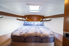Hylas M49 powerboat interior Hylas M49 powerboat interior