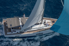 Oceanis 54 yacht sailing
