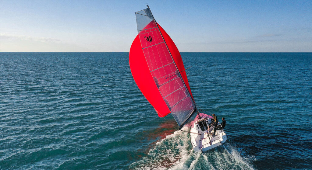 beneteau racing sailboat