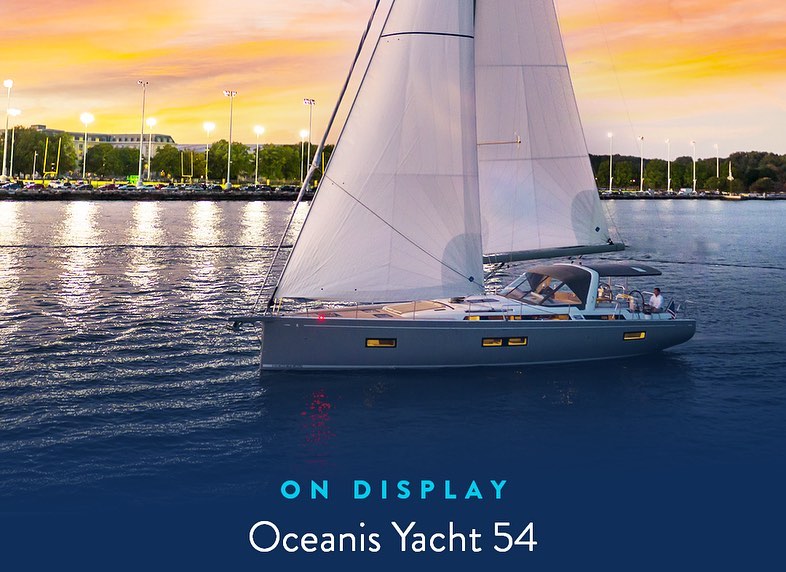 Oceanis Yacht 54 Sailing